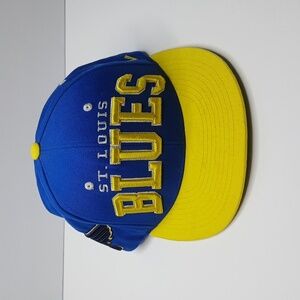 St Louis Blues Snapback Hat Adult Blue Yellow Big Logo Embroidered NHL‎ Hockey